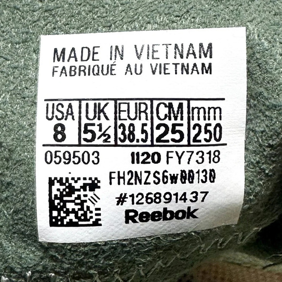 NWOT Reebok Legacy 83 Sneakers - Picture 7 of 7